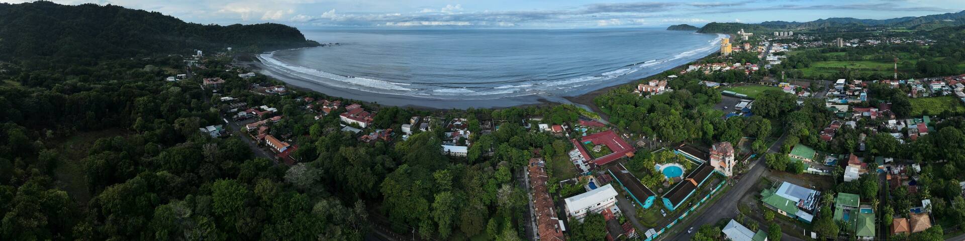 Tropical Jaco Beach, Garabito in Costa Rica