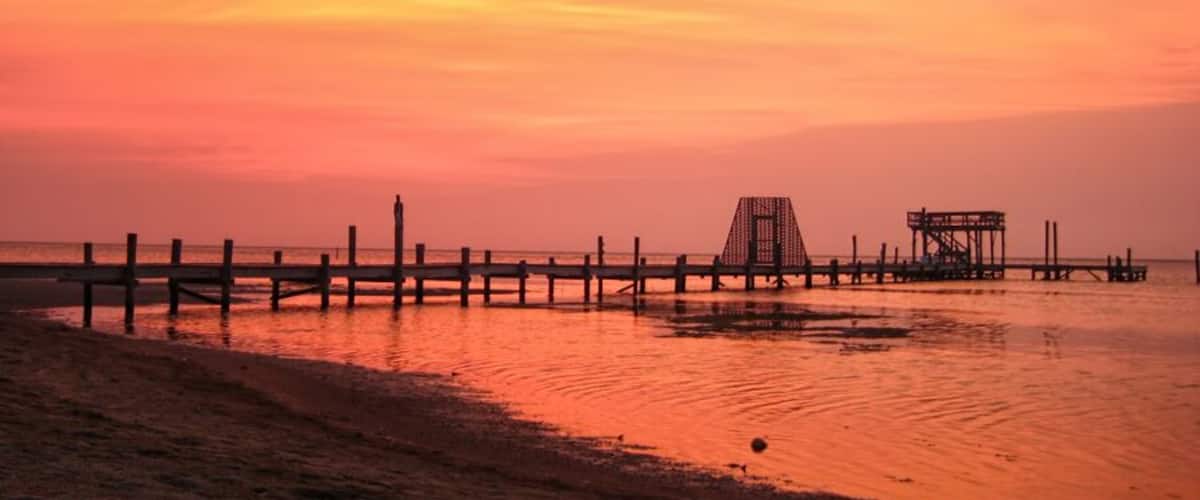 We spent 6 months living on the island of Roatán, Honduras. Certainly we left we mixed reviews, but the sunsets always blew our socks off. There is no filter on this photograph.
#Travel #Honduras #Roatan