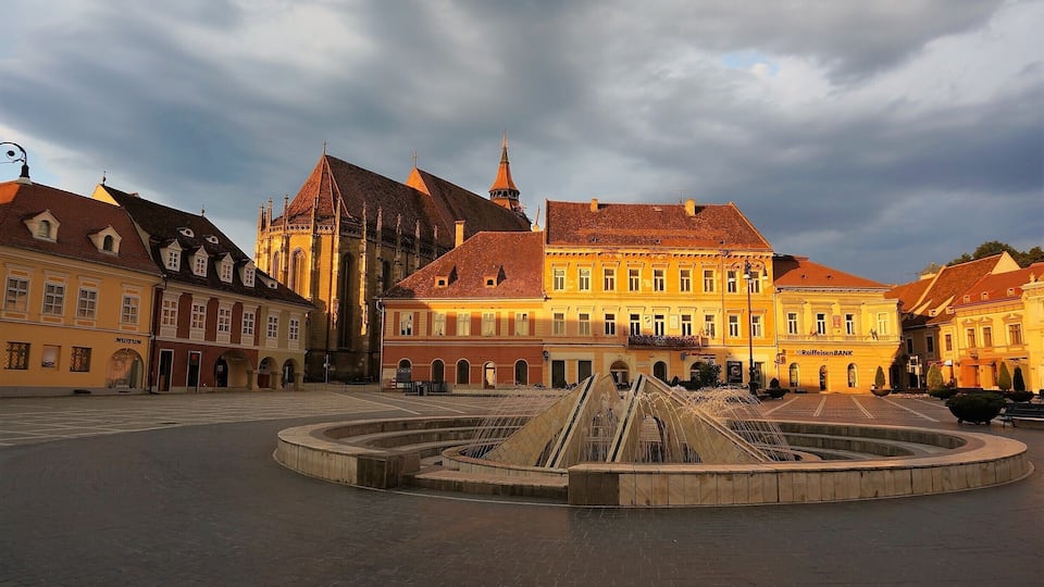 Morning on the square.