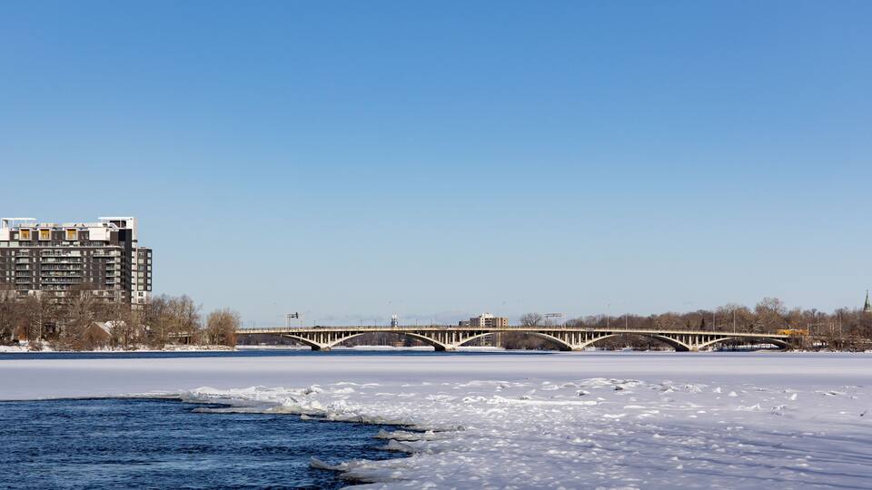 Pont Viau l'hiver