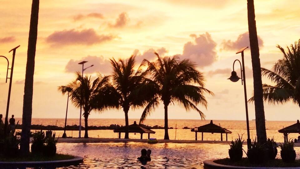 Awesome view of the sunset at Canyon Cove, Batangas.