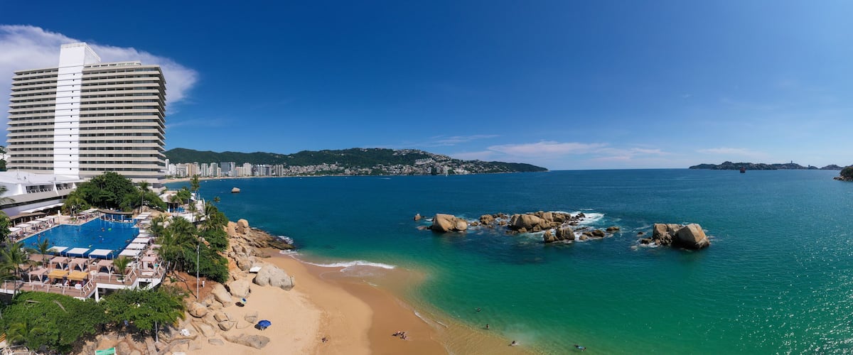 Playa Condesa, Acapulco. México