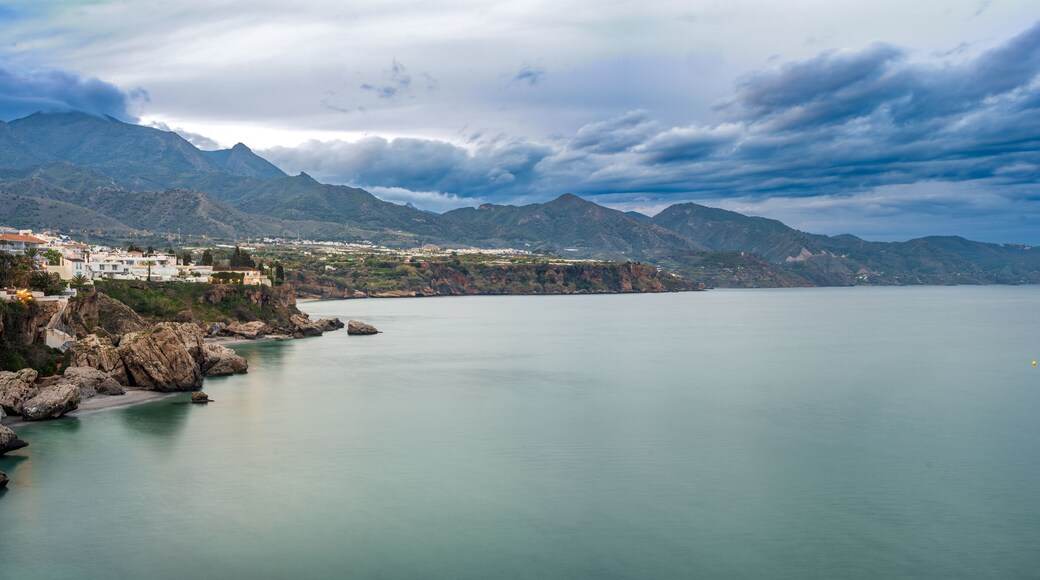 อูร์บานิซาซิออน ลาเดรา เดล มาร์