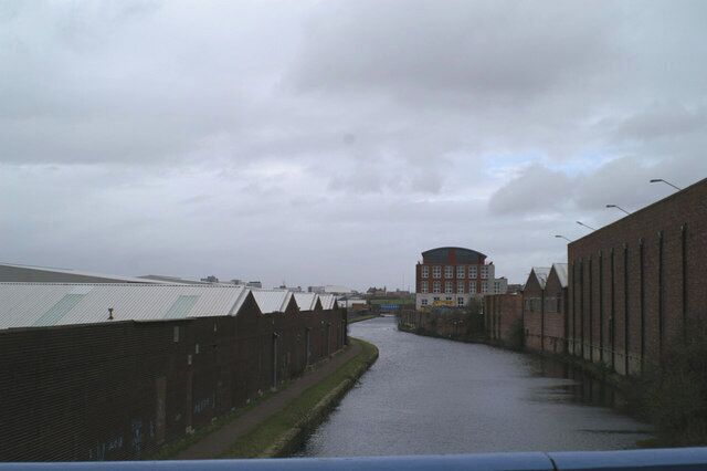 The way to the hills. Looking north on the Leeds & Liverpool Canal from Boundary Bridge.