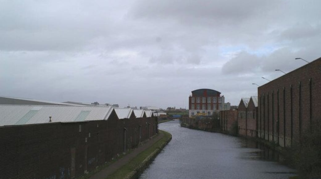 The way to the hills. Looking north on the Leeds & Liverpool Canal from Boundary Bridge.