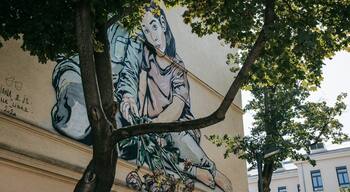 Alservorstadt showing outdoor art