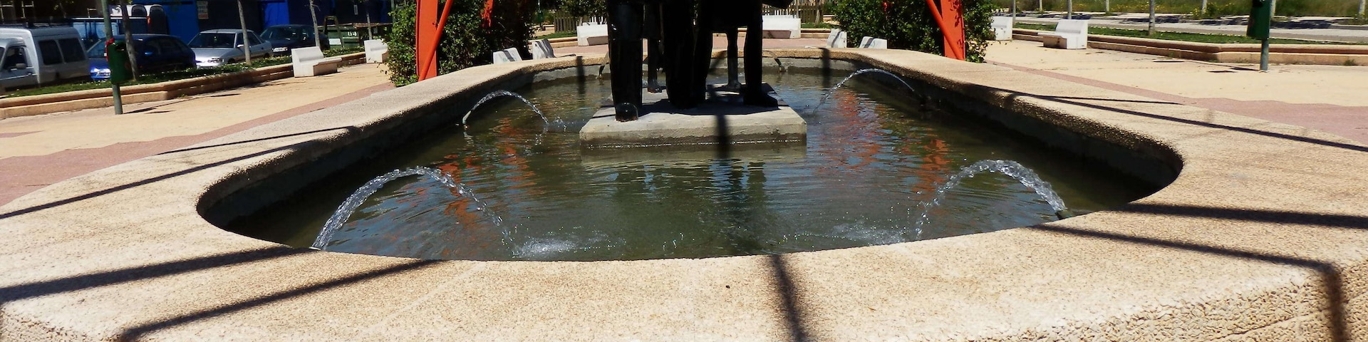 Escultura Agua y Viento de Manolo López en Miralbueno Zaragoza.