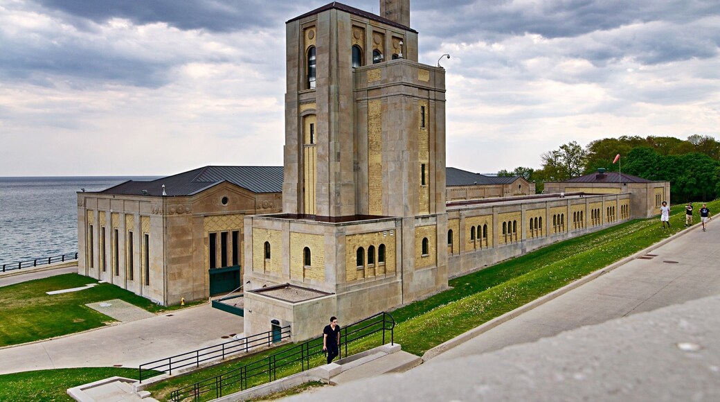 The R. C. Harris Water Treatment Plant is both a crucial piece of infrastructure and an architecturally acclaimed historic building named after the longtime commissioner of Toronto's public works R.C. Harris. It is located in the east of the city of Toronto along the shore of Lake Ontario. (Wikipedia)
#Canada #Ontario #Toronto #ArtDeco #architecture #LakeOntario #NorthAmerica #Hometown #LikeALocal