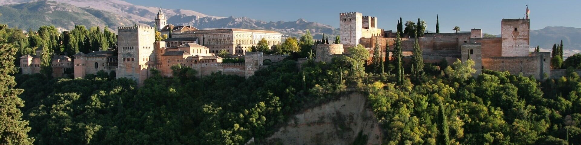 La Alhambra desde el mirador de San Nicolás (Granada, España) This is a photo of a monument indexed in the Spanish heritage register of Bienes de Interés Cultural under the reference RI-51-0010966.