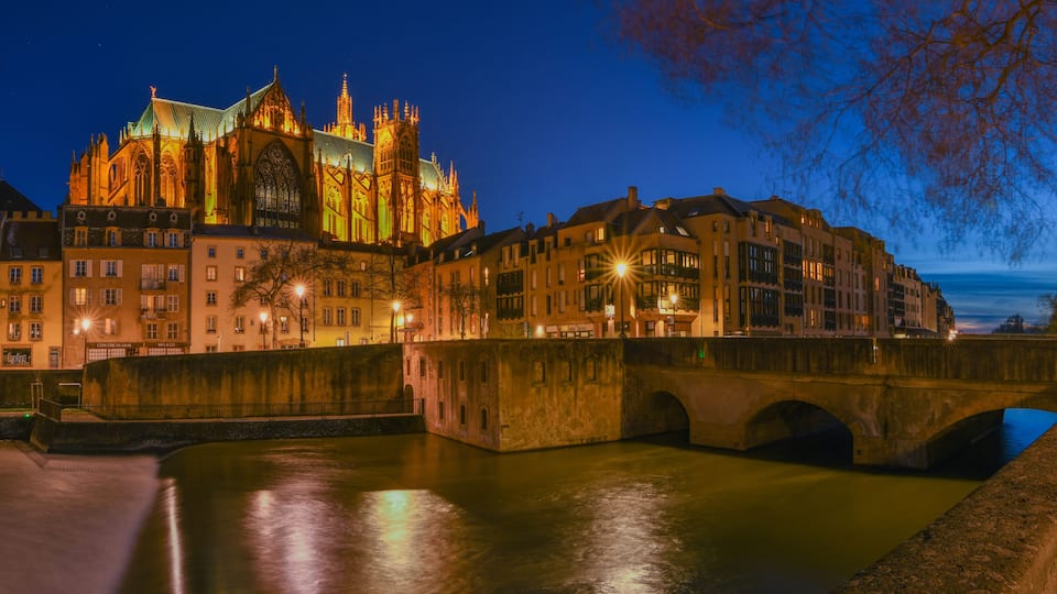 Panorama de Metz By Night - Cathédrale Saint-Etienne / Temple-Neuf