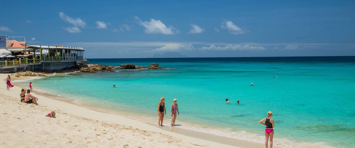 Maho showing general coastal views and a beach
