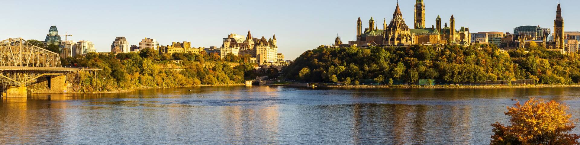 panoramic view of Parliament Hill in Ottawa, view of the Ottawa River