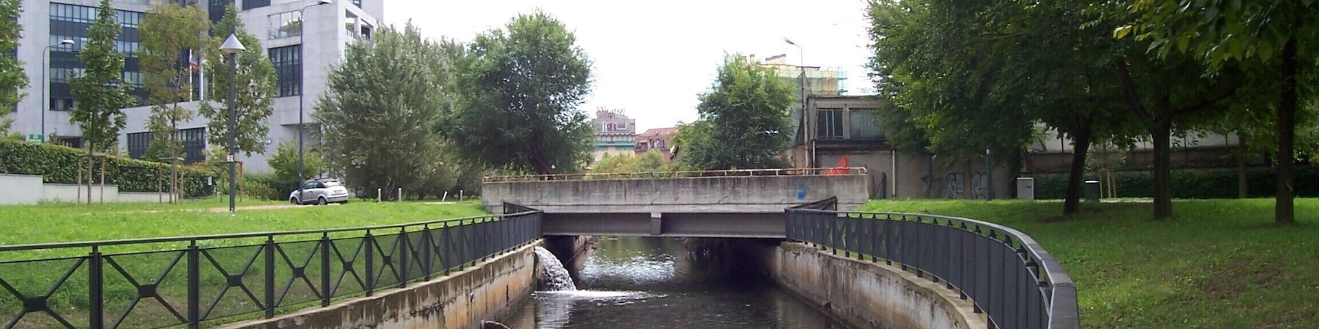 Milano, un piccolo fontanile si versa nella Vettabbia