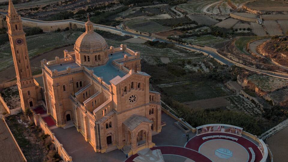 This media shows the protected monument with the number 00972 in Malta.