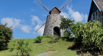Beau moulin de la distillerie de Trois Rivières en Martinique