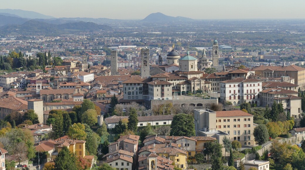 สตาซิโอเน