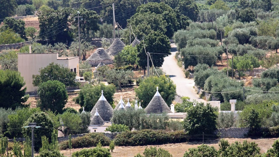 Campagna di Locorotondo: Trulli