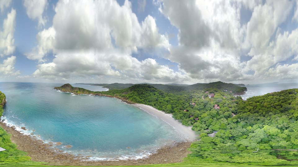 360 vr view of laguna in pacific ocean