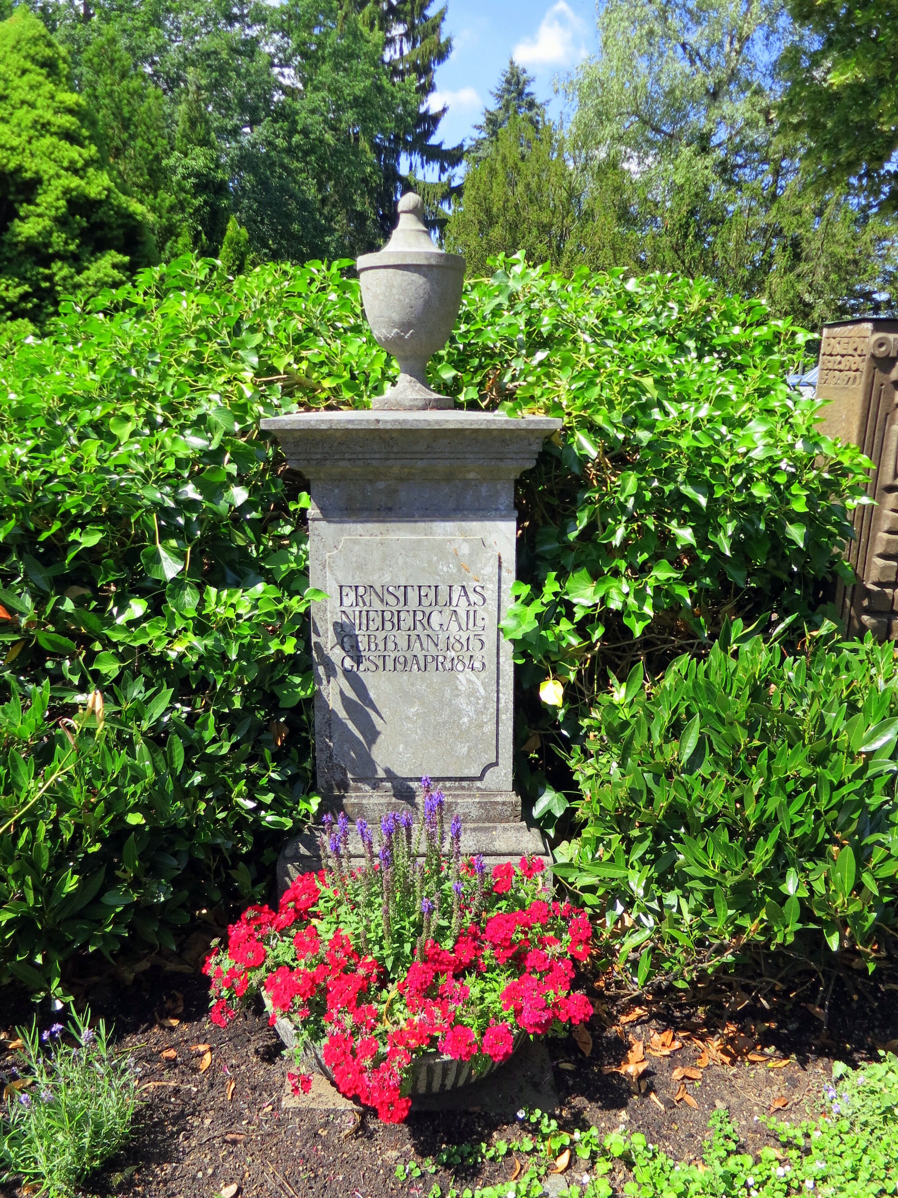 Honorary grave: Ernst Elias Nibergall (Writer)