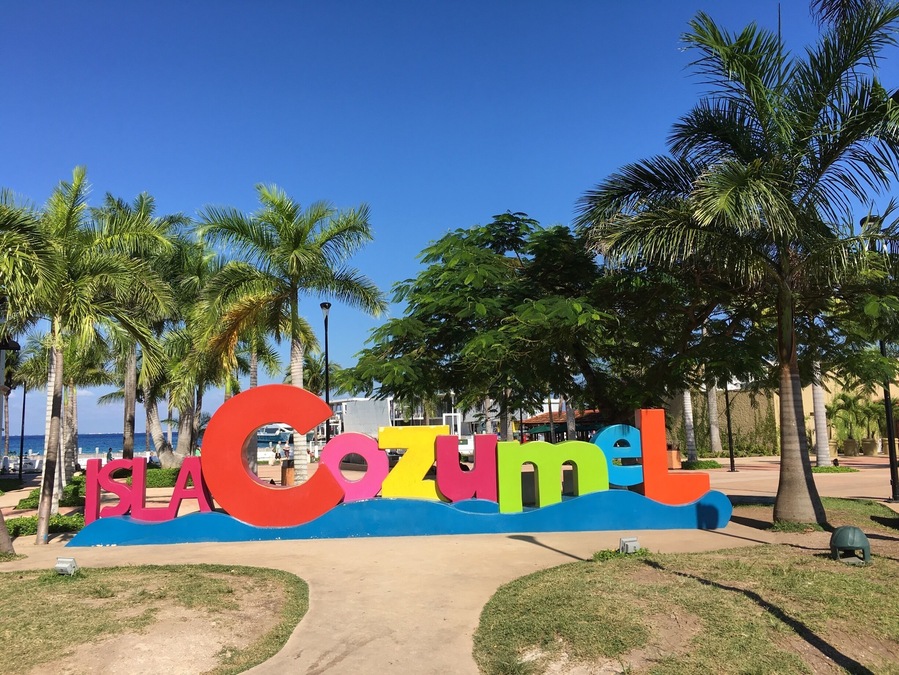 First stop on day 2 of our travels to the western Carribean.
Cozumel is the largest island in Mexico and is the northern extent of the second largest barrier reef in the world behind the Barrier Reef in Australia.