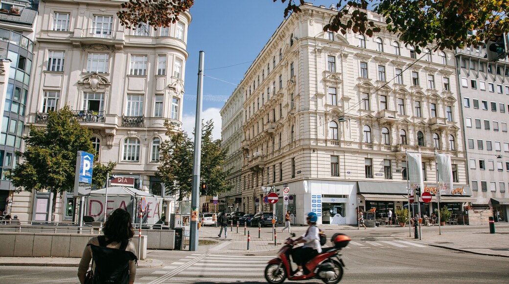 Weißgerber showing a city and street scenes