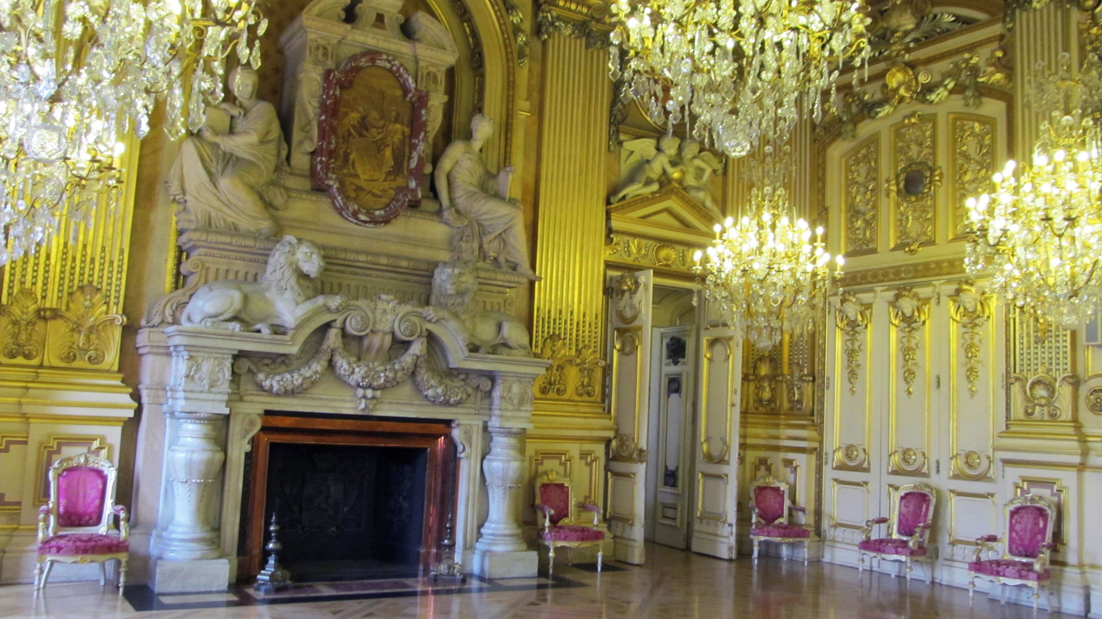 This building is indexed in the Base Mérimée, a database of architectural heritage maintained by the French Ministry of Culture, under the reference PA00117820 .