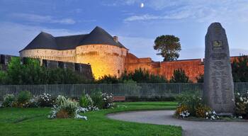 Château de brest, Francia, al anochecer