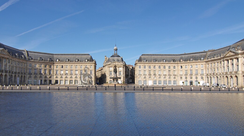 La place de la bourse à Bordeaux (Gironde)