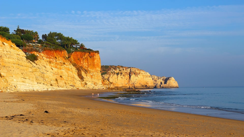 Porto de Mos Beach in Lagos, Algarve, Portugal; Shutterstock ID 511360555; purchase_order: SP-1332 HA Batch 2 August 2018; Order: ; client: HomeAway; other: To be paid with HA budget