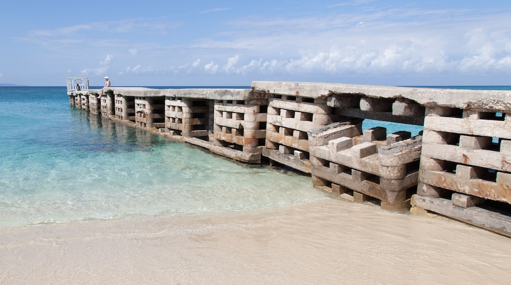 Breakwater at Doctor's Cave Beach, Montego Bay, Jamaica