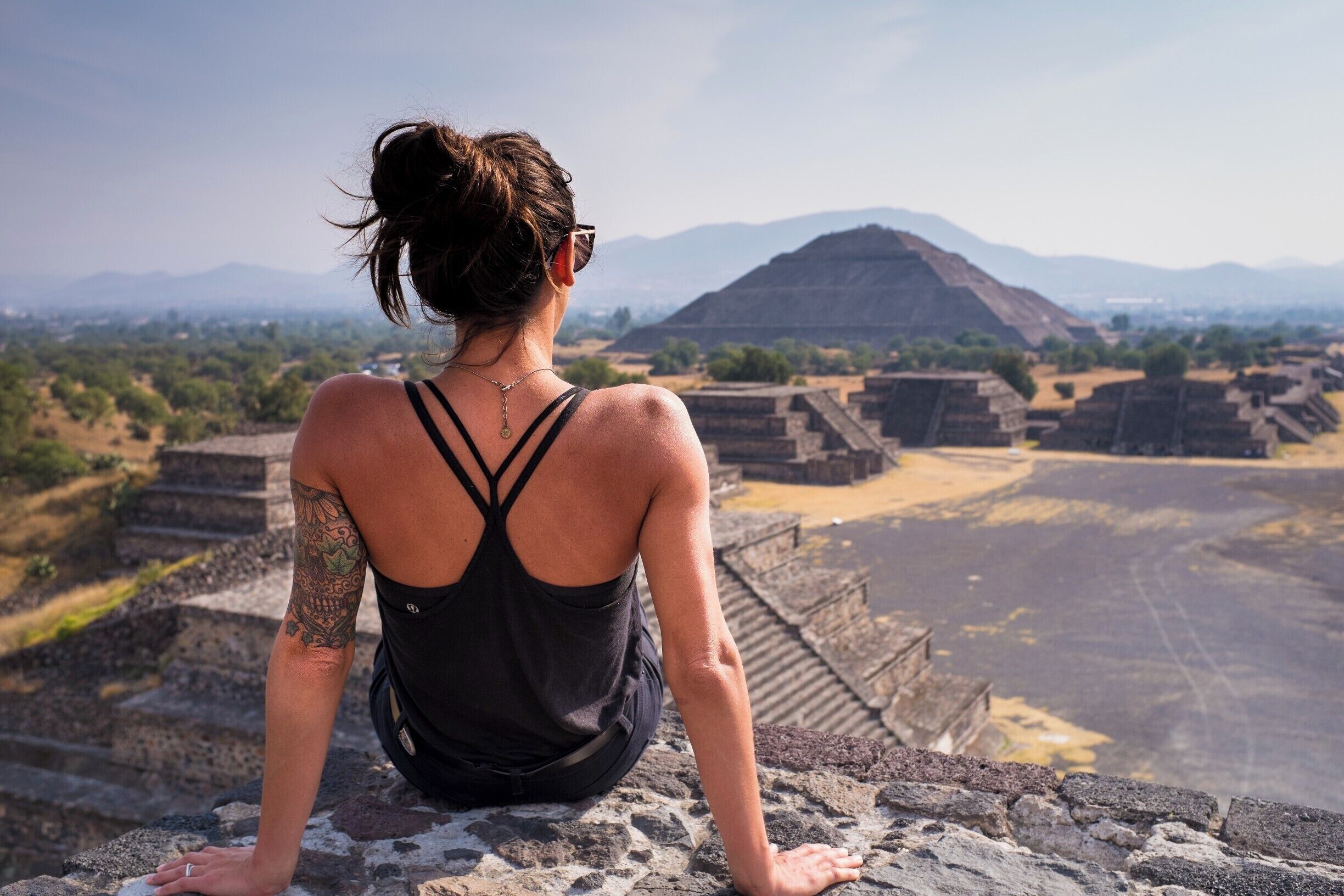 Pyramid of the Sun & Moon ☀️🌝
\\
Just outside one of the largest cities in the world sits the mega pyramids of Teotihuacán, ‘City of the Gods.’
//
The aztecs only discovered the site and many mysteries still live on.
//
Worth the steep climb for the view
