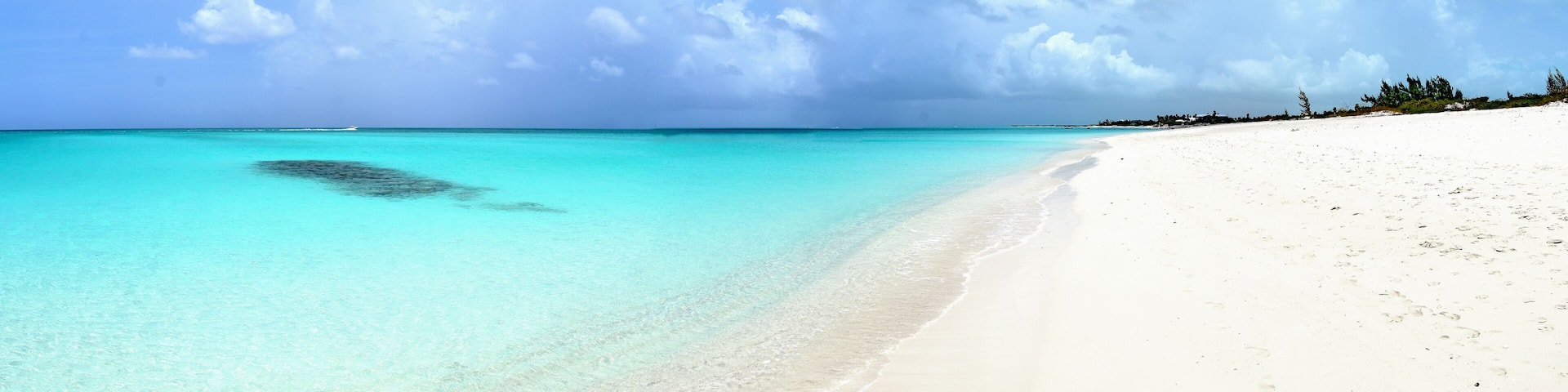 Turks & Caïcos, Grace Bay - white sand beach and turquoise waters
