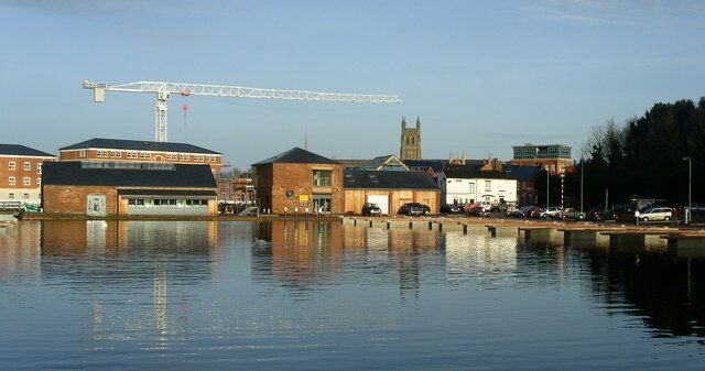 Diglis inner basin The latest update on this development of this basin. The moorings have just gone in so I presume that the resident boats will soon be back after what must be more than two years away or in the outer basin.