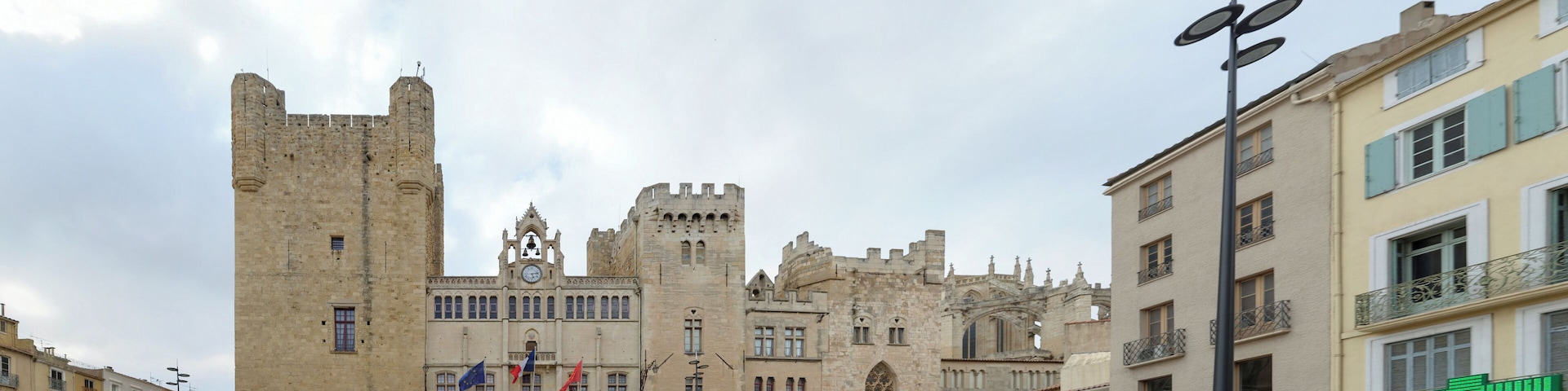 This building is indexed in the Base Mérimée, a database of architectural heritage maintained by the French Ministry of Culture, under the reference PA00102789 .