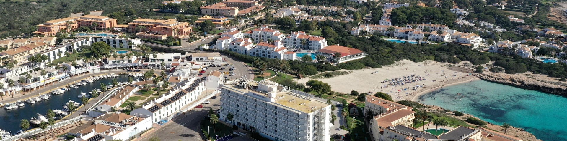 Plage de Son Xoriguer et de Cala en Bosc près du Phare du Cap d'Artrutx à Minorque, îles baléares, Espagne