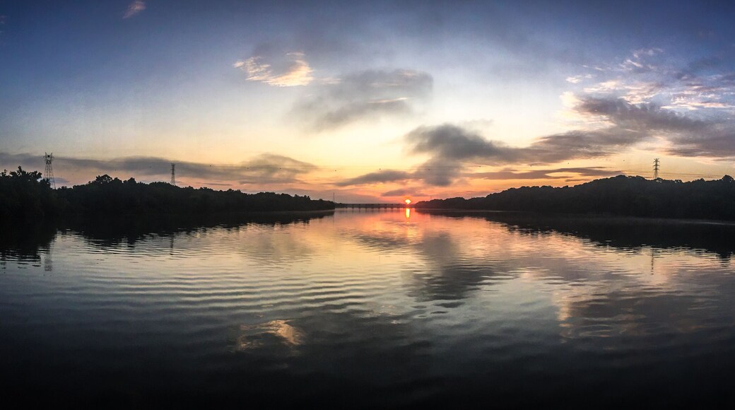 Sunrise on the Tennessee River