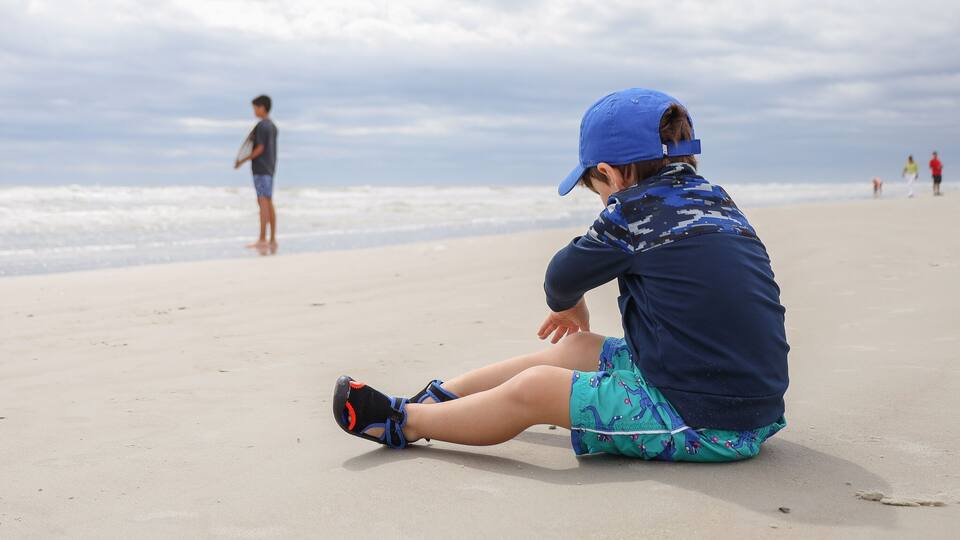 New Smyrna Beach is a Florida city south of Daytona Beach. It’s a surf hub known for its beaches, including nearby Canaveral National Seashore. The coastal Smyrna Dunes Park has views of Ponce Inlet a