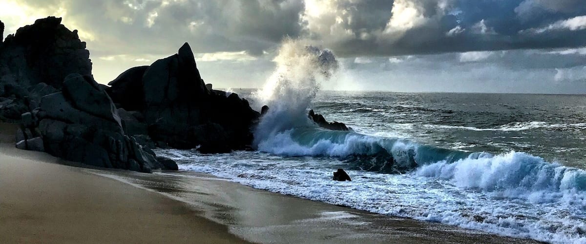 Swimming is prohibited on this stretch of beach, but the views are breathtaking. Cabo San Lucas is only a 5 minute drive away where you can swim, snorkel and charter a boat for more activities.