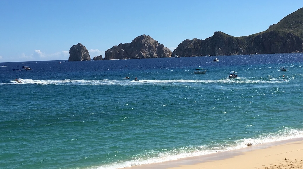 Blue waters and blue sky make for a perfect vista of Los Arcos in Cabo San Lucas.