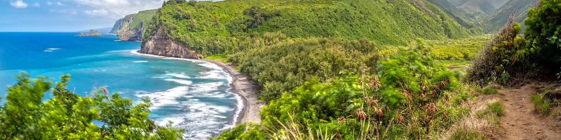 Panoramia View over Pololu Valley