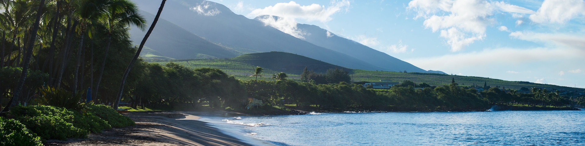 Lahaina beach on the island of Maui Hawaii; Shutterstock ID 1052860817; purchase_order: SP-1269 HA 2018 Batch 1; Order: ; client: ; other: