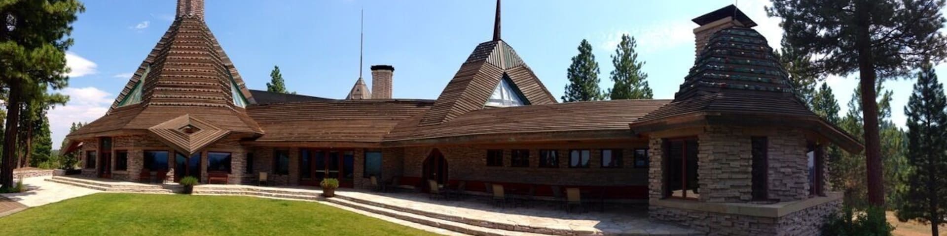 The FLW clubhouse at Nacoma.
