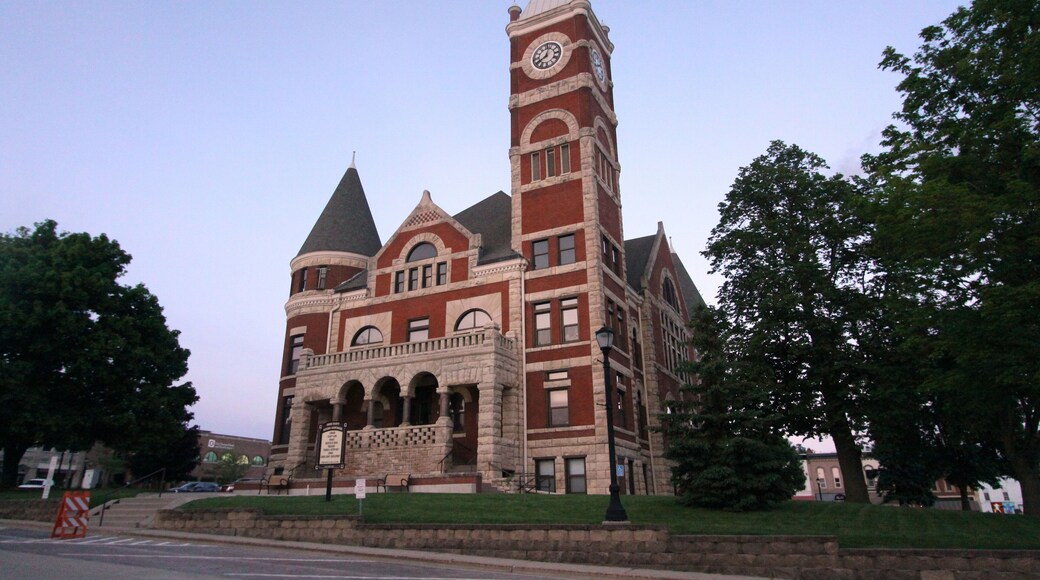 Green County Courthouse