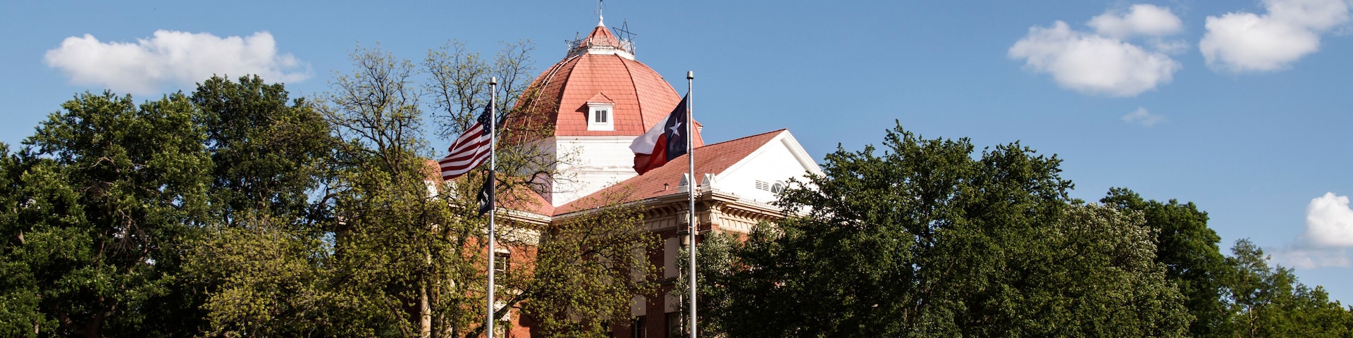 Henrietta, Texas - Claycounty courthouse