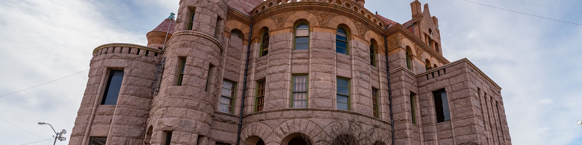 Wise County, TX Courthouse with blue sky in background