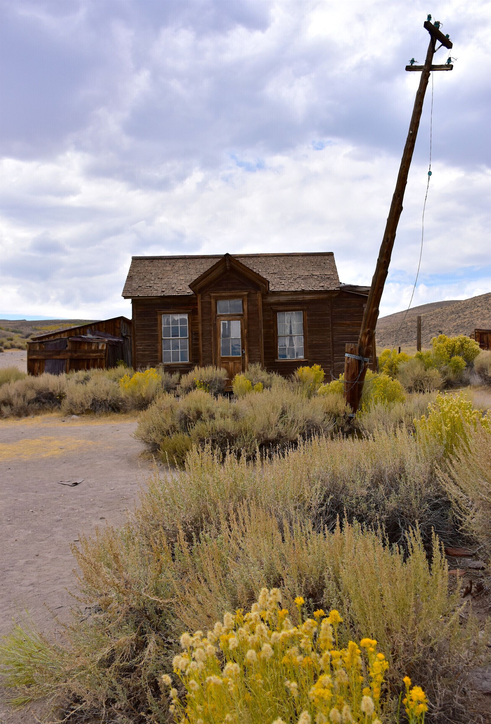 A real wild west ghost town - what's left of the lawless mining town in the middle of nowhere that had 10,000 residents in 1880.