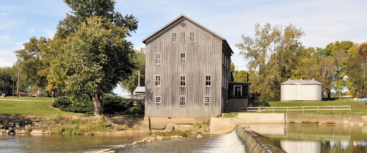 The Stockdale Mill is a fun day trip while visiting Wabash County, Indiana. At the store they sell ground corn meal from the mill! #StunningStructures