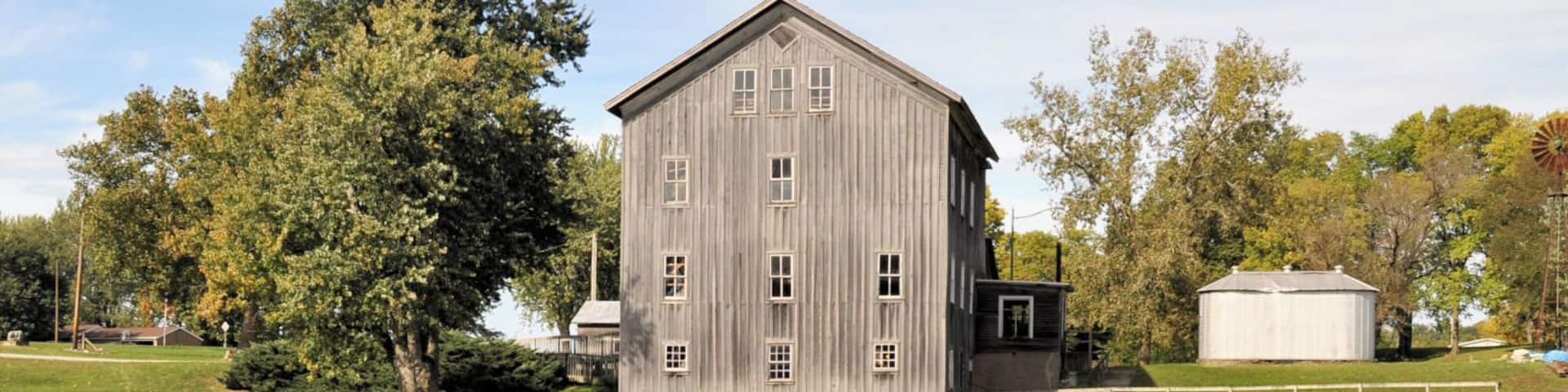 The Stockdale Mill is a fun day trip while visiting Wabash County, Indiana. At the store they sell ground corn meal from the mill! #StunningStructures