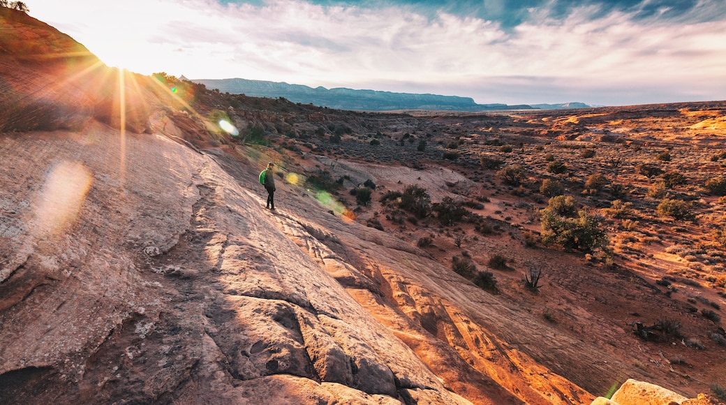 on our way to the amazing peek-a-boo canyon
#Adventures