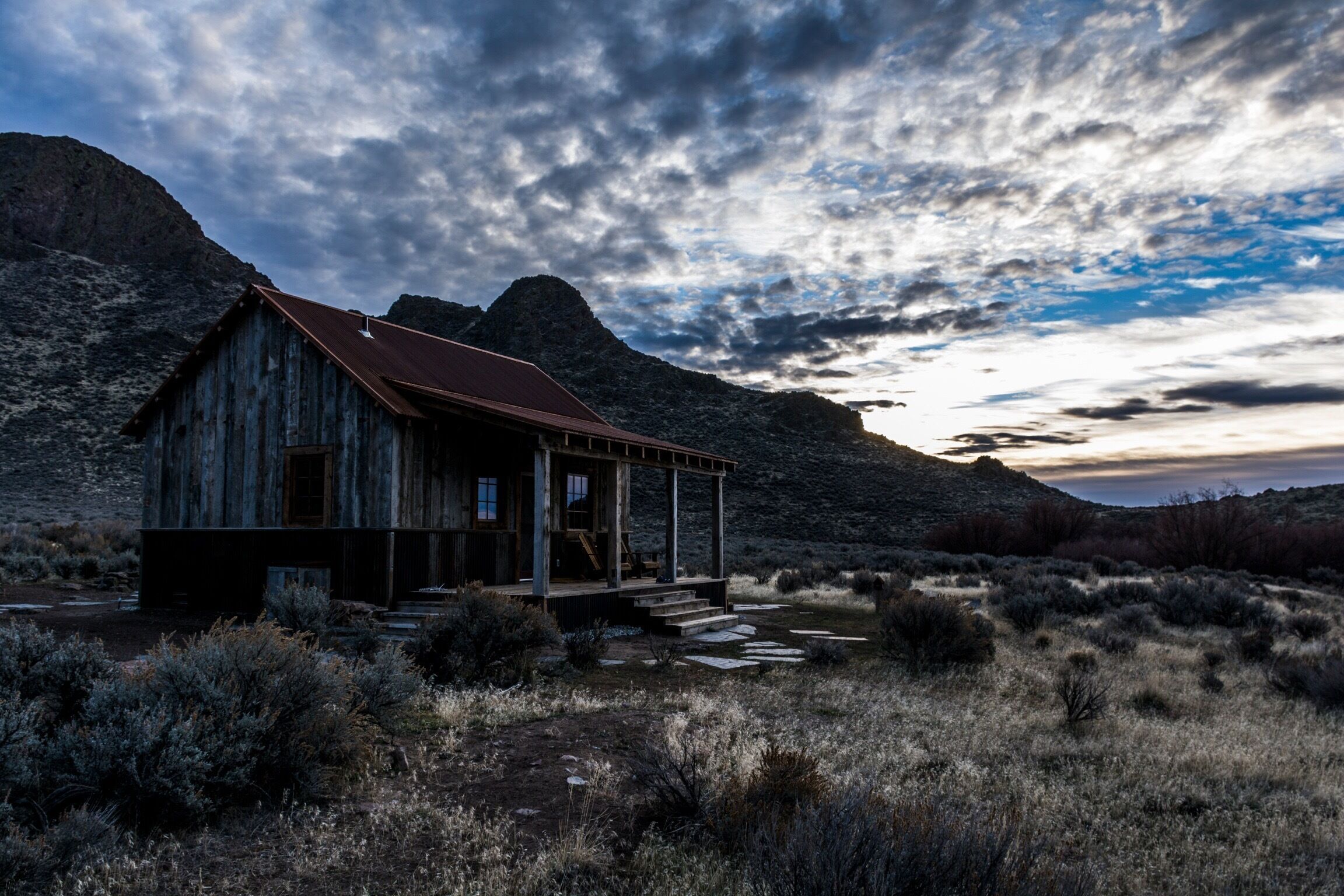 #localgem

This cabin belongs to friend of mine and sits along Silver Creek in Southern Idaho. I saw this sunrise on Thanksgiving day.